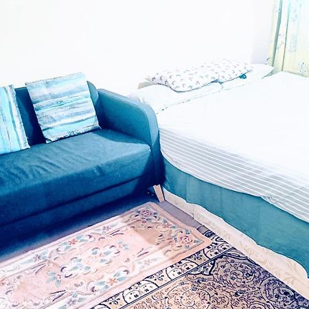 London'S Bed With Breakfast & Free Parking Apartment Bagian luar foto